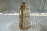 Rauchquarz</br></br>
H:8,0cm/B.2,0cm</br>
Art.Nr.0RQ01</br></br>
€   26,00