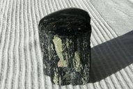 Turmalin</br></br>
H:6,5cm/B:4,5cm</br>
Art.Nr.00T180</br></br>
€   28,00